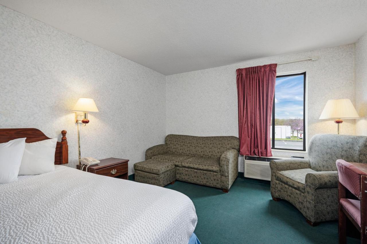 Days By Wyndham Battlefield Rd/hwy 65 2*